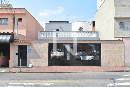 Fachada de casa à venda com 5 quartos, 356m² em Jardim Ocara, Santo André