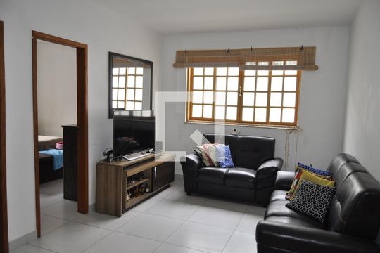 Sala de casa para alugar com 4 quartos, 450m² em Todos Os Santos, Rio de Janeiro