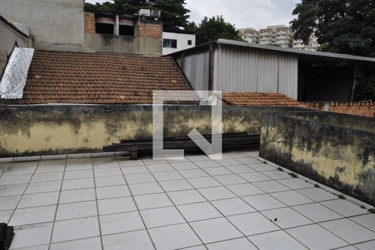 Área Externa de casa para alugar com 4 quartos, 450m² em Todos Os Santos, Rio de Janeiro
