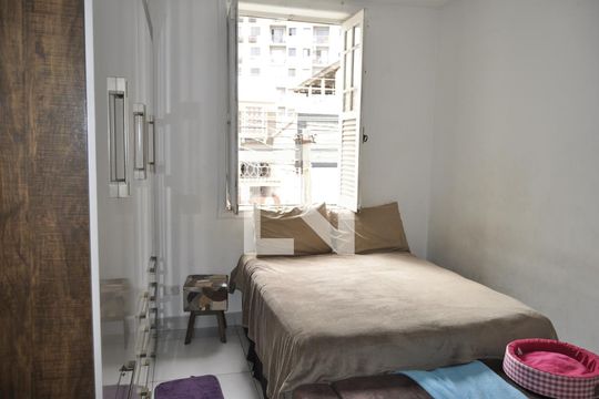 Quarto  de casa para alugar com 4 quartos, 450m² em Todos Os Santos, Rio de Janeiro