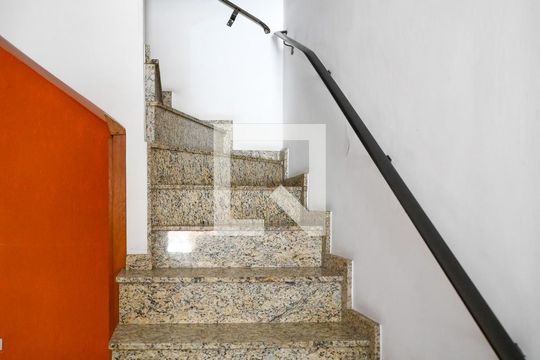 Escada de casa à venda com 2 quartos, 92m² em Sacomã, São Paulo