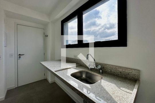 Cozinha de apartamento à venda com 1 quarto, 42m² em Vila Cordeiro, São Paulo