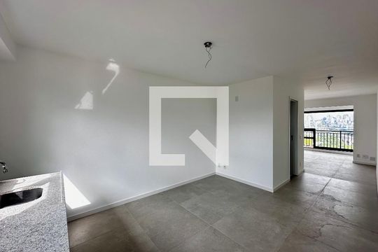 Apartamento à venda com 1 quarto, 42m² em Vila Cordeiro, São Paulo