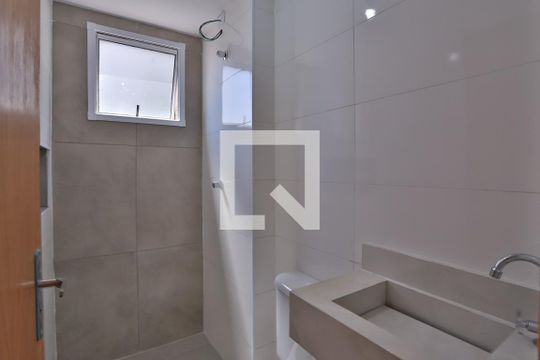 Banheiro de apartamento à venda com 1 quarto, 27m² em Vila Prudente, São Paulo