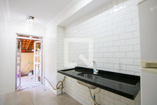 Cozinha de apartamento para alugar com 2 quartos, 74m² em Vila Lutécia, Santo André