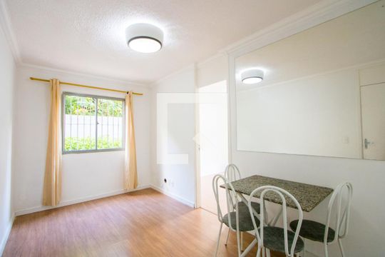Apartamento para alugar com 2 quartos, 74m² em Vila Lutécia, Santo André