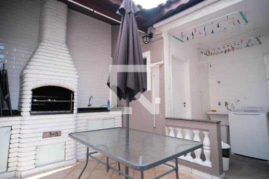 Churrasqueira de casa para alugar com 3 quartos, 125m² em Jardim Santa Maria, São Paulo