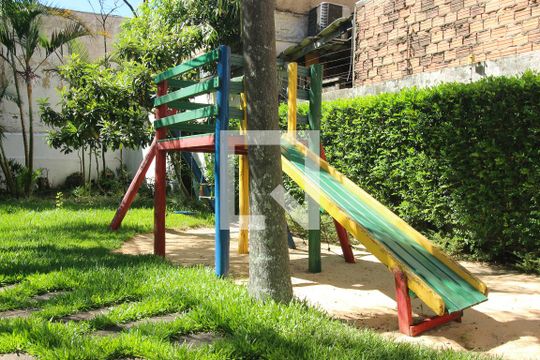 Área comum - Playground de apartamento para alugar com 2 quartos, 58m² em Azenha, Porto Alegre