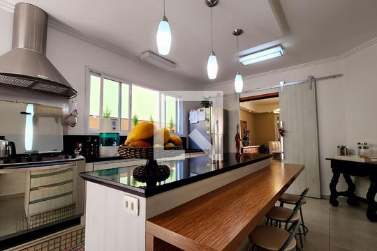 Cozinha de casa de condomínio à venda com 6 quartos, 412m² em Jardim Santa Teresa, Jundiaí