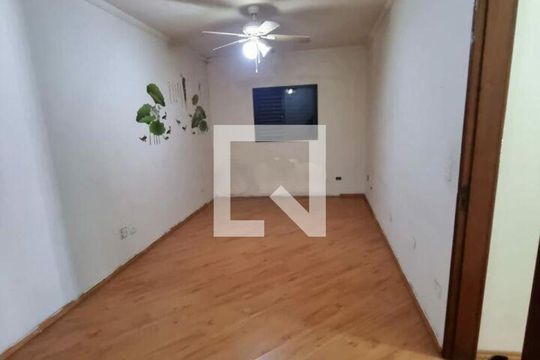 Casa à venda com 6 quartos, 400m² em Vila Carrão, São Paulo