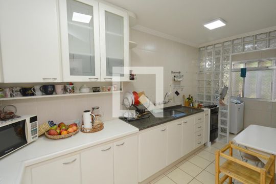 Cozinha de apartamento à venda com 3 quartos, 102m² em Jardim Marajoara, São Paulo