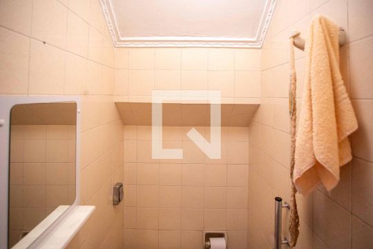 Lavabo de casa para alugar com 4 quartos, 186m² em Piraporinha, Diadema