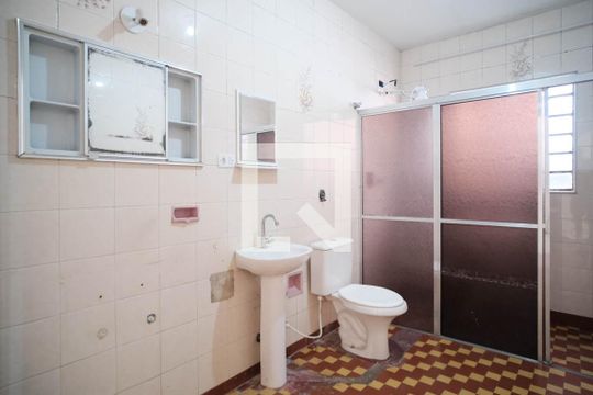 Banheiro Social de casa para alugar com 3 quartos, 100m² em Cidade Patriarca, São Paulo