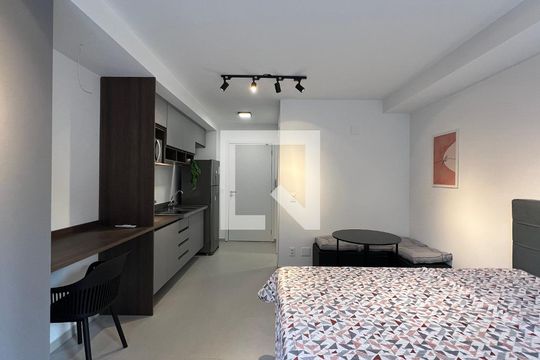 Kitnet/Studio para alugar com 1 quarto, 25m² em Pinheiros, São Paulo