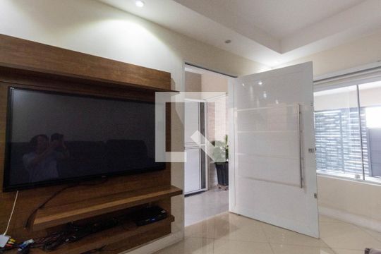 Sala de casa à venda com 4 quartos, 265m² em Aricanduva, São Paulo