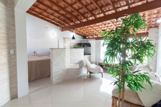 Varanda de casa à venda com 4 quartos, 265m² em Aricanduva, São Paulo