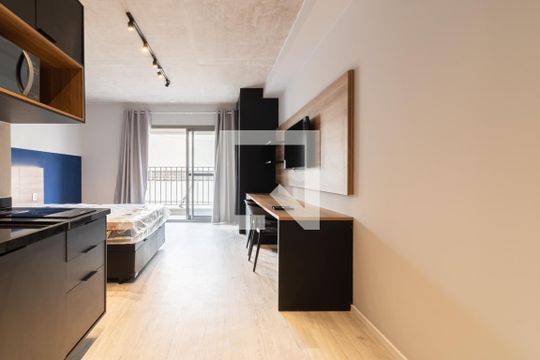 Cozinha de kitnet/studio à venda com 1 quarto, 29m² em Indianópolis, São Paulo