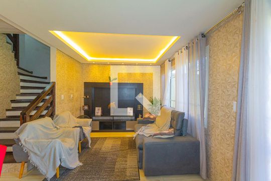 Sala de casa para alugar com 4 quartos, 148m² em Centro, Canoas