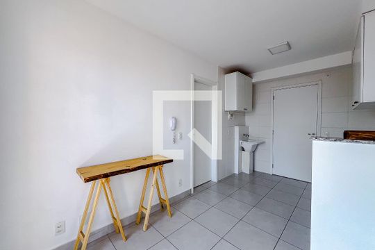 Sala de apartamento para alugar com 1 quarto, 29m² em Jardim da Gloria, São Paulo