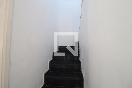 Escada de casa de condomínio à venda com 3 quartos, 180m² em Vila Constancia, São Paulo