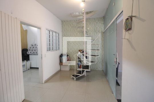 Hall de casa de condomínio à venda com 3 quartos, 180m² em Vila Constancia, São Paulo