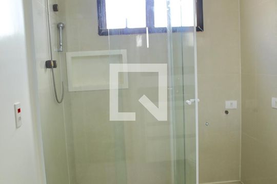 Banheiro de apartamento para alugar com 2 quartos, 65m² em Centro, São Bernardo do Campo