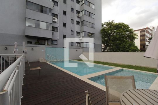 Área comum - Piscina de apartamento para alugar com 2 quartos, 66m² em Bela Vista, Porto Alegre