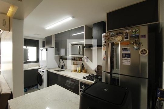 Cozinha de apartamento para alugar com 2 quartos, 66m² em Bela Vista, Porto Alegre