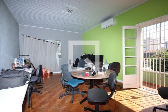 Casa para alugar com 2 quartos, 150m² em Vila Antonieta, São Paulo