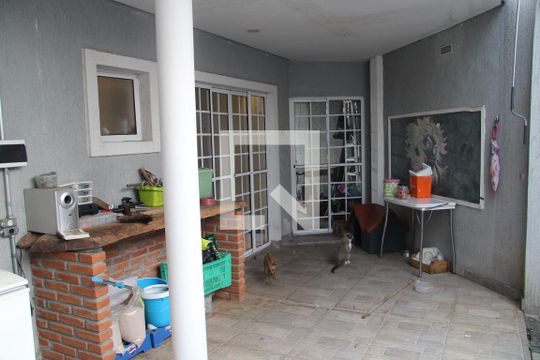 Churrasqueira de casa à venda com 3 quartos, 180m² em Jardim do Papai, Guarulhos