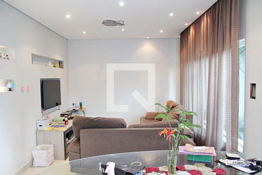 Sala de casa para alugar com 3 quartos, 180m² em Jardim do Papai, Guarulhos