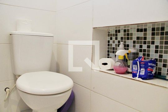 Lavabo da sala de casa à venda com 3 quartos, 180m² em Jardim do Papai, Guarulhos
