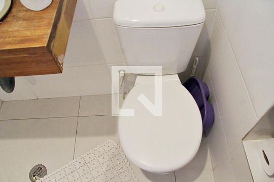 Lavabo da sala de casa à venda com 3 quartos, 180m² em Jardim do Papai, Guarulhos