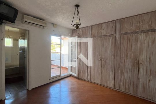 Casa à venda com 4 quartos, 675m² em Cidade Universitária, Campinas