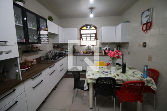 Cozinha de casa à venda com 3 quartos, 360m² em Taquara, Rio de Janeiro