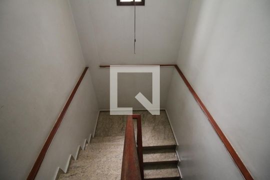 Sala - escada 2º piso de casa à venda com 3 quartos, 360m² em Taquara, Rio de Janeiro