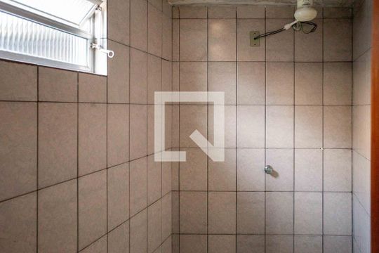 Área de Serviço de casa para alugar com 3 quartos, 180m² em Canhema, Diadema
