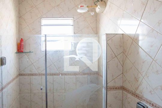 Banheiro Social de casa para alugar com 3 quartos, 180m² em Canhema, Diadema