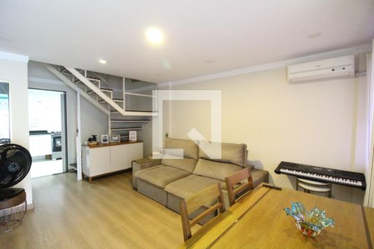 Sala de casa à venda com 3 quartos, 132m² em Curicica, Rio de Janeiro