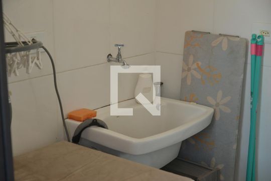 Área de Serviço de apartamento para alugar com 2 quartos, 100m² em Parque Oratório, Santo André