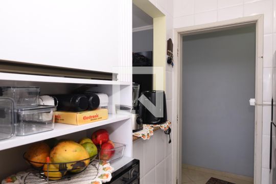 Cozinha de apartamento à venda com 2 quartos, 50m² em Jardim Norma, São Paulo