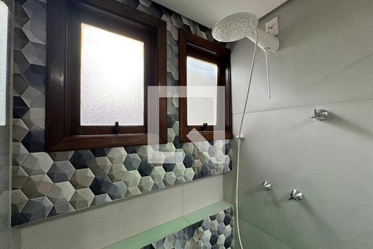 Banheiro de apartamento à venda com 3 quartos, 110m² em Centro, São Leopoldo
