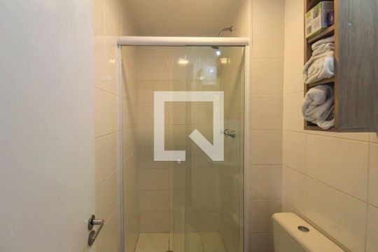 Banheiro de kitnet/studio para alugar com 1 quarto, 45m² em Jardim Ibitirama, São Paulo
