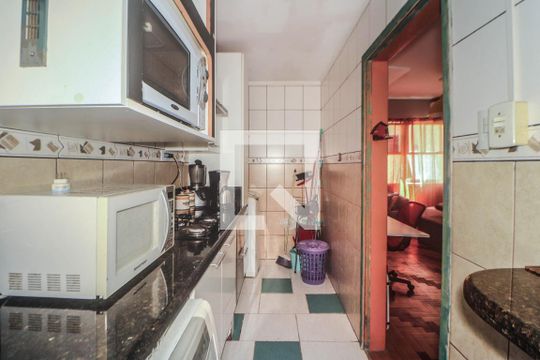 Cozinha e Área de Serviço de kitnet/studio para alugar com 1 quarto, 45m² em Cristo Redentor, Porto Alegre