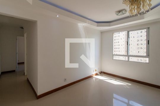 Sala de apartamento para alugar com 2 quartos, 45m² em Ponte Grande, Guarulhos