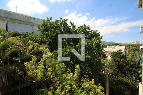 Sala - Vista de apartamento à venda com 4 quartos, 97m² em Jacarepaguá, Rio de Janeiro