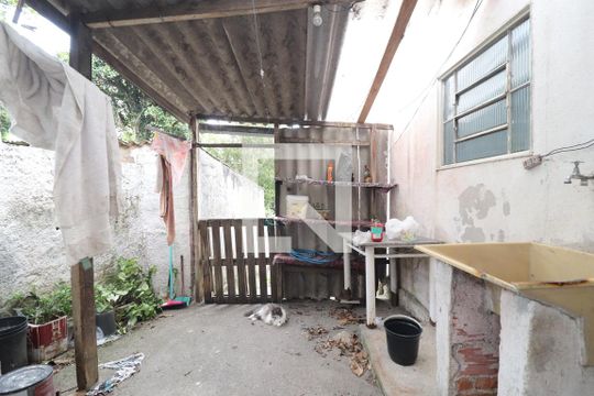 Área de Serviço de casa à venda com 3 quartos, 90m² em Vila Curuçá, Santo André