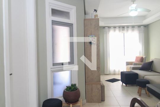 Corredor de casa à venda com 3 quartos, 124m² em Nonoai, Porto Alegre