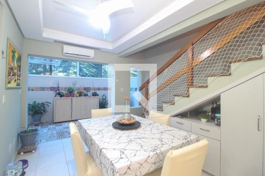 Sala 2 de casa à venda com 3 quartos, 124m² em Nonoai, Porto Alegre