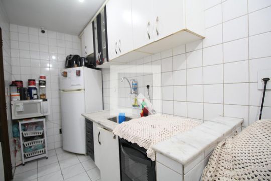 Cozinha de apartamento à venda com 2 quartos, 47m² em Fazenda Morumbi, São Paulo